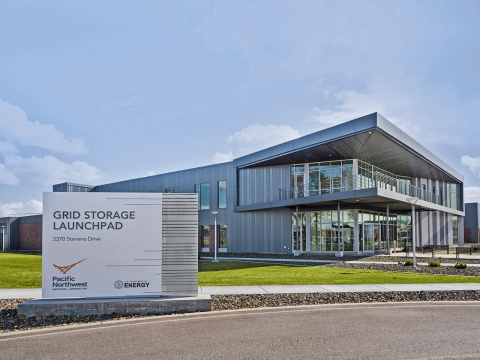 Outside shot of the new Grid Storage Launchpad building at PNNL with the building sign in the foreground.