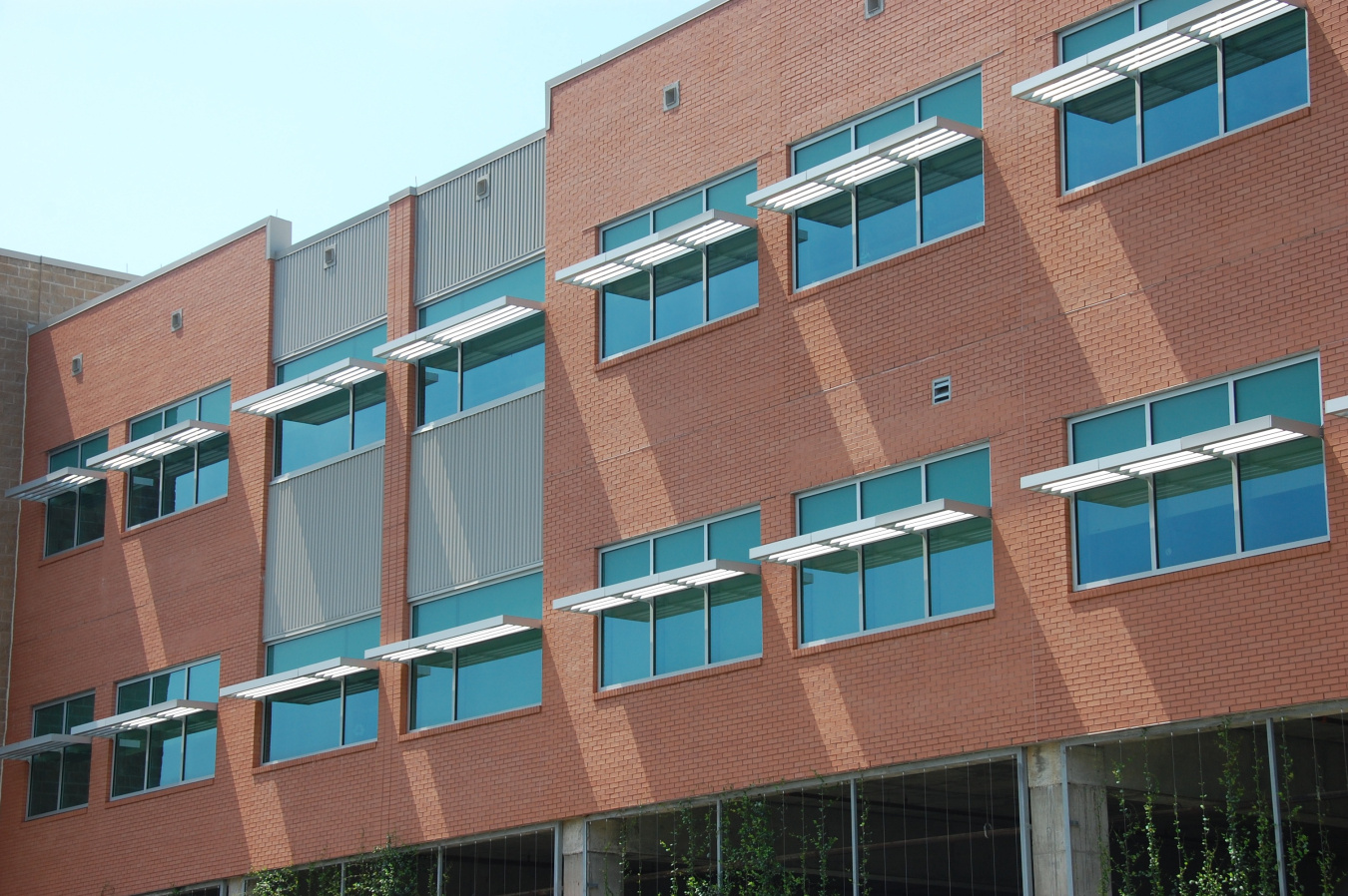 Window attachement in Louisiana for EERE Facebook and Blog May 2015 NREL owned photo.jpg