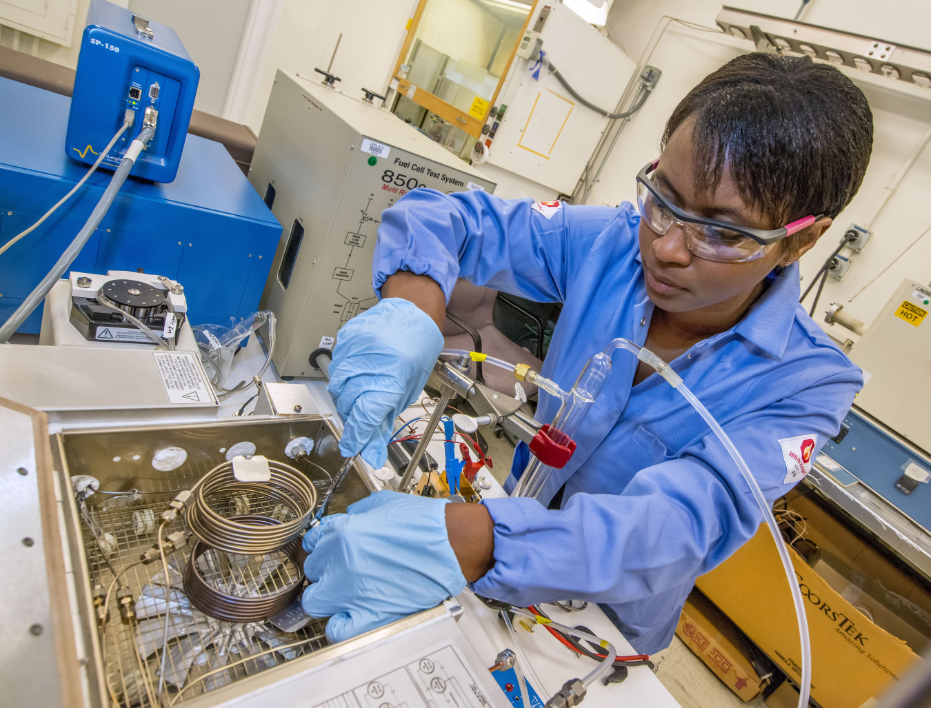 Woman working in a lab.