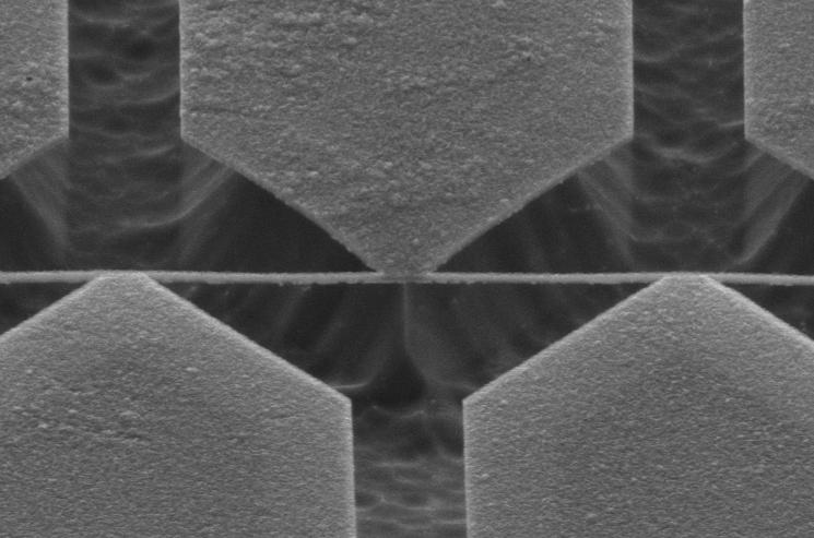 Ultrananocrystalline diamond has a diverse range of applications from the next generation of high-definition flat panel displays to coatings for mechanical pump seals and tools. | Photo courtesy of Argonne National Lab
Ultrananocrystalline diamond has a diverse range of applications from the next generation of high-definition flat panel displays to coatings for mechanical pump seals and tools. | Photo courtesy of Argonne National Lab