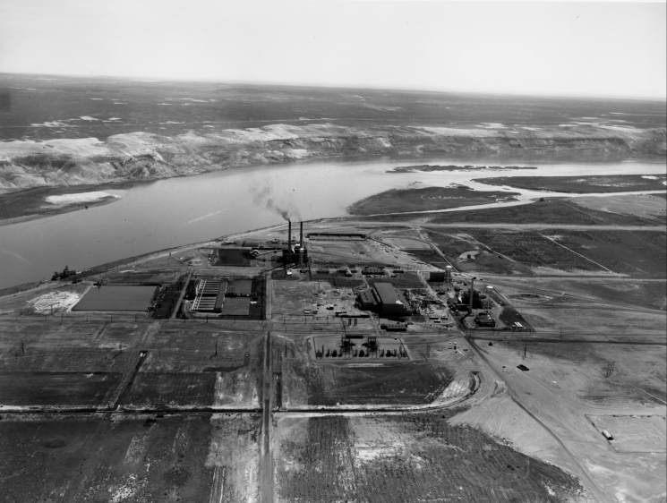 F Reactor during operations in 1956. F Reactor during operations in 1956.