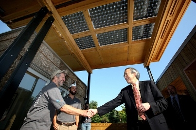 On Friday, Sept. 30, 2011, U.S. Department of Energy Secretary Steven Chu spoke with Jeffrey Tiller, left, and David Lee, right, members of Appalachian State’s Solar Decathlon team. | Credit: Stefano Paltera/U.S. Department of Energy Solar Decathlon On Friday, Sept. 30, 2011, U.S. Department of Energy Secretary Steven Chu spoke with Jeffrey Tiller, left, and David Lee, right, members of Appalachian State’s Solar Decathlon team. | Credit: Stefano Paltera/U.S. Department of Energy Solar Decathlon