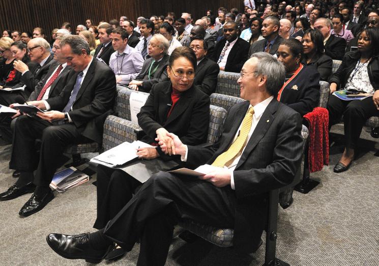 Former Secretary of Labor Alexis Herman chats with Secretary Chu before the start of the Diversity and Inclusion Town Hall. | Energy Department file photo.
Former Secretary of Labor Alexis Herman chats with Secretary Chu before the start of the Diversity and Inclusion Town Hall. | Energy Department file photo.