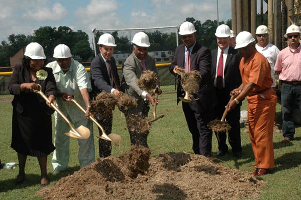 Birmingham Mayor William A. Bell, Sr., City officials, and DOE representatives at Monday's groundbreaking. Birmingham Mayor William A. Bell, Sr., City officials, and DOE representatives at Monday's groundbreaking.