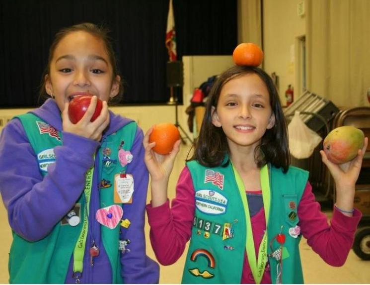 Members of Girl Scout Troop #61373 from Santa Clara, CA create an instructional video for home energy use. | Photo courtesy of Troop Leader Sylvia Kennedy