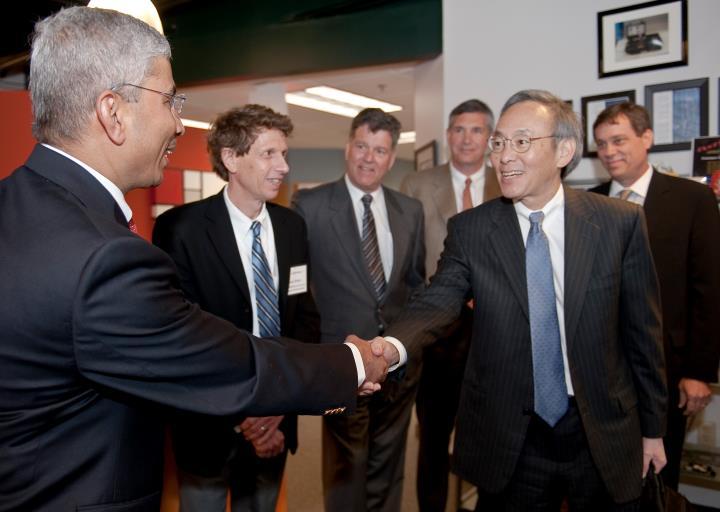 Green Launching Pad 2.0 awards ceremony with Secretary Chu, Gov. John Lynch, and UNH President Mark Huddleston held at EnerTrac, Inc., in Hudson, NH. | Courtesy of University of New Hampshire Photographic Services Green Launching Pad 2.0 awards ceremony with Secretary Chu, Gov. John Lynch, and UNH President Mark Huddleston held at EnerTrac, Inc., in Hudson, NH. | Courtesy of University of New Hampshire Photographic Services