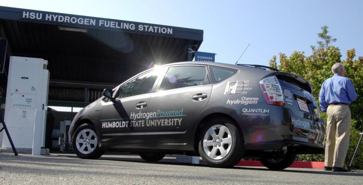 A hydrogen-powered Toyota Prius pulls up to Humboldt State University's student designed hydrogen fueling station.