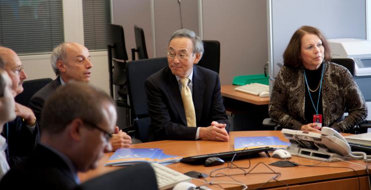 Secretary Chu meets with officials during a visit to the International Atomic Energy Agency's (IAEA) Incident and Emergency Center in Vienna. | Photo Courtesy of IAEA.