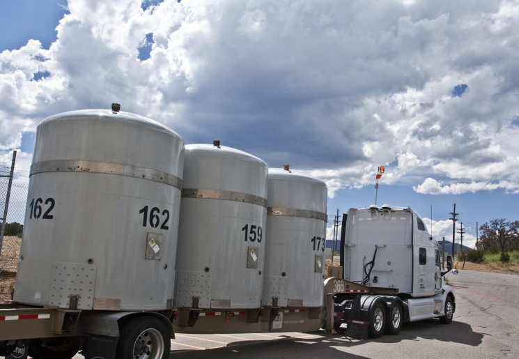 Los Alamos National Laboratory has set another record for shipments of transuranic waste in a single fiscal year. Here, the Lab’s 172nd shipment leaves the Lab on Aug. 2, headed for the Waste Isolation Pilot Plant. Los Alamos National Laboratory has set another record for shipments of transuranic waste in a single fiscal year. Here, the Lab’s 172nd shipment leaves the Lab on Aug. 2, headed for the Waste Isolation Pilot Plant.