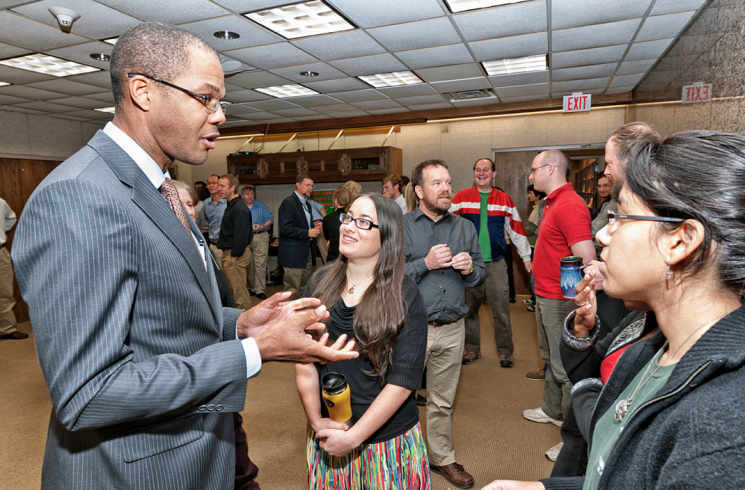 Assistant Secretary Chris Smith meets with UT undergraduate students studying geological research. | Photo by David M. Stephens, The University of Texas at Austin. Assistant Secretary Chris Smith meets with UT undergraduate students studying geological research. | Photo by David M. Stephens, The University of Texas at Austin.