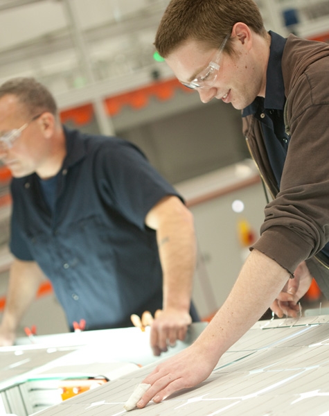 Inside the Helios Solar Works manufacturing facility. | Photo courtesy of Helios Solar Works. Inside the Helios Solar Works manufacturing facility. | Photo courtesy of Helios Solar Works.