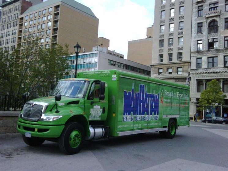 Manhattan Beer Distributors' first diesel-electric hybrid delivery vehicle | Photo Courtesy of Manhattan Beer Distributors