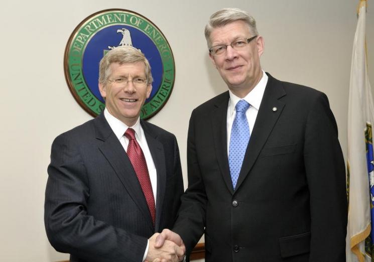 Deputy Secretary of Energy Daniel Poneman meets with President Zatlers of Latvia | DOE photo: Ken Shipp
