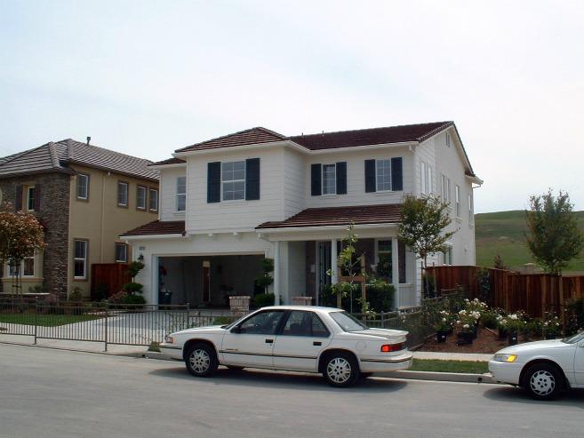 Production builder Centex Homes built ultra-efficient model homes in San Ramon, California.’s Aventura and Lunaria community developments. Credit: Davis Energy Group. Production builder Centex Homes built ultra-efficient model homes in San Ramon, California.’s Aventura and Lunaria community developments. Credit: Davis Energy Group.