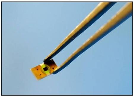 A tiny Semprius HCPV cell, mounted on an interposer. Each cell is only 0.6mm on one side. | Photo courtesy of Semprius A tiny Semprius HCPV cell, mounted on an interposer. Each cell is only 0.6mm on one side. | Photo courtesy of Semprius