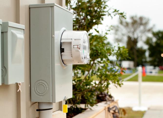 The Team Tidewater Virginia smart meter, as seen on opening day, indicates the team generated 5 kW hours of electricity in the first several hours of the competition. | Image courtesy of Lachlan Fletcher, Studio 18a