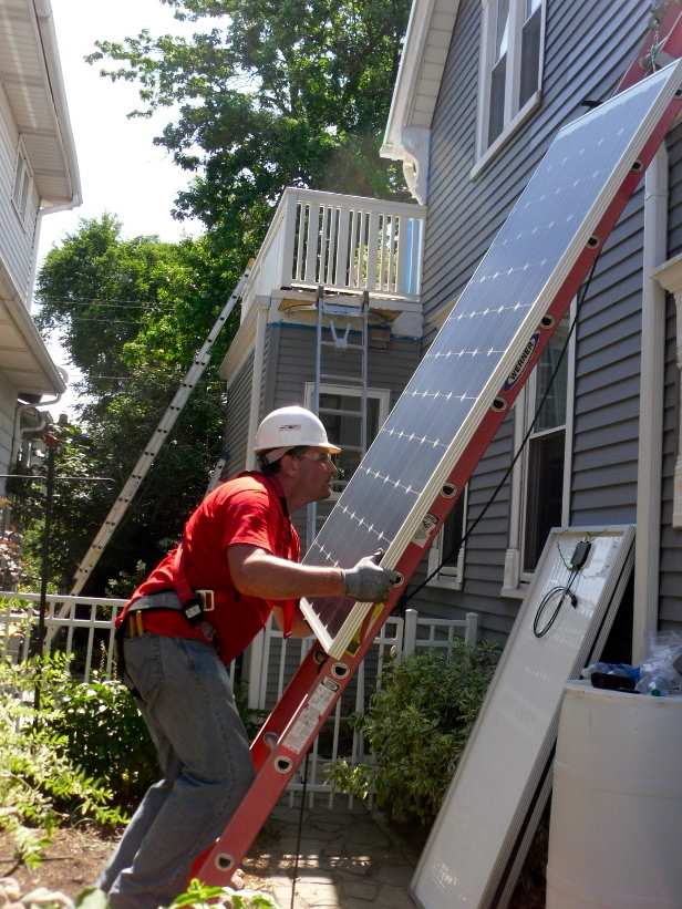 Residential solar installation in Milwaukee. | Photo courtesy of Dr. Paula Papanek. 