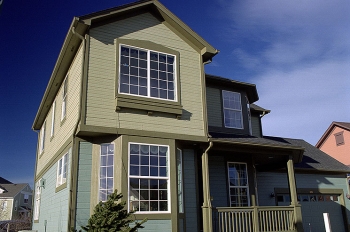 When considering a new home, keep energy efficiency in mind. | Photo courtesy of Warren Gretz, NREL 08742 When considering a new home, keep energy efficiency in mind. | Photo courtesy of Warren Gretz, NREL 08742