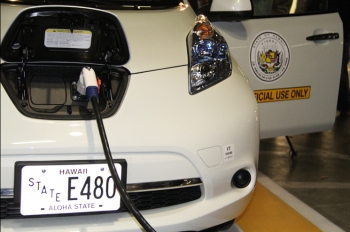 Last July, Governor Neil Abercrombie unveiled the first public charging station installed in the state capitolâs underground parking garage with the "Hawaii EV Ready" program. In 2011, rebates were approved for 237 electric vehicles and 168 chargers. | Photo courtesy of the Office of the Governor. Last July, Governor Neil Abercrombie unveiled the first public charging station installed in the state capitolâs underground parking garage with the "Hawaii EV Ready" program. In 2011, rebates were approved for 237 electric vehicles and 168 chargers. | Photo courtesy of the Office of the Governor.