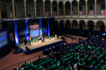The National Science Bowl finals take place each year in the National Building Museum. The top regional teams come to Washington, D.C., in the spring as they as they advance to National Finals. Registration is now open at the <a href="http://science.energy.gov/nsb/">NSB website</a>. | Photo by Dennis Brack, Energy Department Office of Science
The National Science Bowl finals take place each year in the National Building Museum. The top regional teams come to Washington, D.C., in the spring as they as they advance to National Finals. Registration is now open at the <a href="http://science.energy.gov/nsb/">NSB website</a>. | Photo by Dennis Brack, Energy Department Office of Science