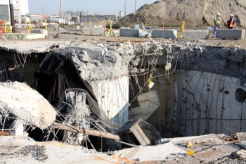 The underground demolition occurred at the final reactor cleanup site in Hanfordâs 300 Area, a former industrial complex along the west bank of the Columbia River. The underground demolition occurred at the final reactor cleanup site in Hanfordâs 300 Area, a former industrial complex along the west bank of the Columbia River.