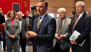 Tennessee Governor Bill Haslam, at ETTP's fire station, discusses economic opportunities in Oak Ridge. Tennessee Governor Bill Haslam, at ETTP's fire station, discusses economic opportunities in Oak Ridge.
