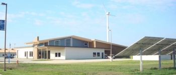 The 15,000 square-foot sustainably designed National Sequestration Education Center, located at Richland Community College in Illinois, offers the nationâs first associate degree programs in carbon capture, utilization and storage. The Center also provides community and regional outreach on CCS through its state-of-the-art interactive visitorâs center. The NSEC is part of a larger Department of Energy-sponsored Industrial Carbon Capture and Storage project.
Photo courtesy of Richland Community College. The 15,000 square-foot sustainably designed National Sequestration Education Center, located at Richland Community College in Illinois, offers the nationâs first associate degree programs in carbon capture, utilization and storage. The Center also provides community and regional outreach on CCS through its state-of-the-art interactive visitorâs center. The NSEC is part of a larger Department of Energy-sponsored Industrial Carbon Capture and Storage project.
Photo courtesy of Richland Community College.