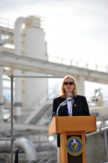 EM Principal Deputy Assistant Secretary Tracy Mustin speaks during the operational kickoff event for the 200 West Pump and Treat System this month. EM Principal Deputy Assistant Secretary Tracy Mustin speaks during the operational kickoff event for the 200 West Pump and Treat System this month.