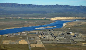 An aerial photo of Hanfordâs 100-D Area along the Columbia River, which is served by one of five pump-and-treat systems along the Columbia River that are helping shrink areas of contaminated groundwater. An aerial photo of Hanfordâs 100-D Area along the Columbia River, which is served by one of five pump-and-treat systems along the Columbia River that are helping shrink areas of contaminated groundwater.
