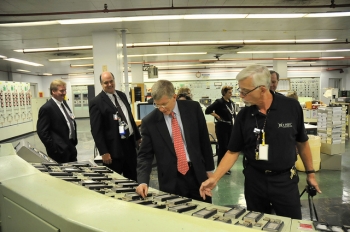Deputy Secretary Daniel Poneman observes instrumentation in the X-333 Process Building Control Room during his visit to the Portsmouth Gaseous Diffusion Plant. | DOE photo Deputy Secretary Daniel Poneman observes instrumentation in the X-333 Process Building Control Room during his visit to the Portsmouth Gaseous Diffusion Plant. | DOE photo