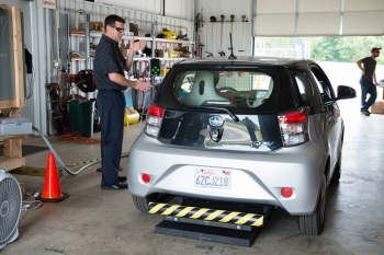 Wireless Electric Charging: The Future of Plug-In Electric Vehicles is Going Cordless Wireless Electric Charging: The Future of Plug-In Electric Vehicles is Going Cordless
