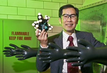 L. Keith Woo | Photo courtesy of Ames National Laboratory
L. Keith Woo | Photo courtesy of Ames National Laboratory