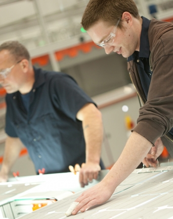 Inside the Helios Solar Works manufacturing facility. | Photo courtesy of Helios Solar Works. Inside the Helios Solar Works manufacturing facility. | Photo courtesy of Helios Solar Works.
