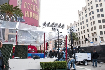 This prototype mobile lighting unit, which uses energy-efficient lighting and hydrogen fuel cell power, was used during the Academy Awards. Its backers hope similar technologies can replace noisy, polluting diesel-based mobile lighting. | Photos courtesy of the Academy of Motion Picture Arts and Sciences® This prototype mobile lighting unit, which uses energy-efficient lighting and hydrogen fuel cell power, was used during the Academy Awards. Its backers hope similar technologies can replace noisy, polluting diesel-based mobile lighting. | Photos courtesy of the Academy of Motion Picture Arts and Sciences®