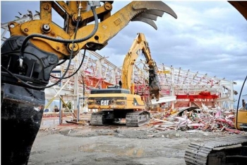 Crews demolish CPP-601, a building used during used nuclear fuel reprocessing at the Idaho Nuclear Technology and Engineering Center. Crews demolish CPP-601, a building used during used nuclear fuel reprocessing at the Idaho Nuclear Technology and Engineering Center.