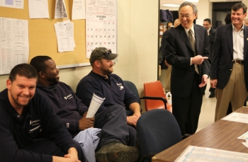 Secretary Chu meets with Pepco line workers in Maryland on November 1, 2012. | Photo by Sarah Gerrity Secretary Chu meets with Pepco line workers in Maryland on November 1, 2012. | Photo by Sarah Gerrity