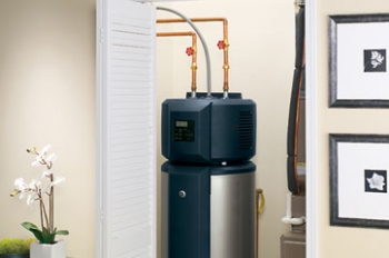The GE GeoSpring⢠Electric Heat Pump Water Heater is readily integrated into new and existing home designs. Taking up the same footprint as a traditional 50-gallon tank water heater, the Electric Heat Pump Water Heater uses the existing water heater's plumbing and electrical connections. Credit: GE The GE GeoSpring⢠Electric Heat Pump Water Heater is readily integrated into new and existing home designs. Taking up the same footprint as a traditional 50-gallon tank water heater, the Electric Heat Pump Water Heater uses the existing water heater's plumbing and electrical connections. Credit: GE