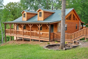Consider energy efficiency when designing or purchasing a log home. | Photo courtesy of ©iStockphoto.com/tinabelle Consider energy efficiency when designing or purchasing a log home. | Photo courtesy of ©iStockphoto.com/tinabelle