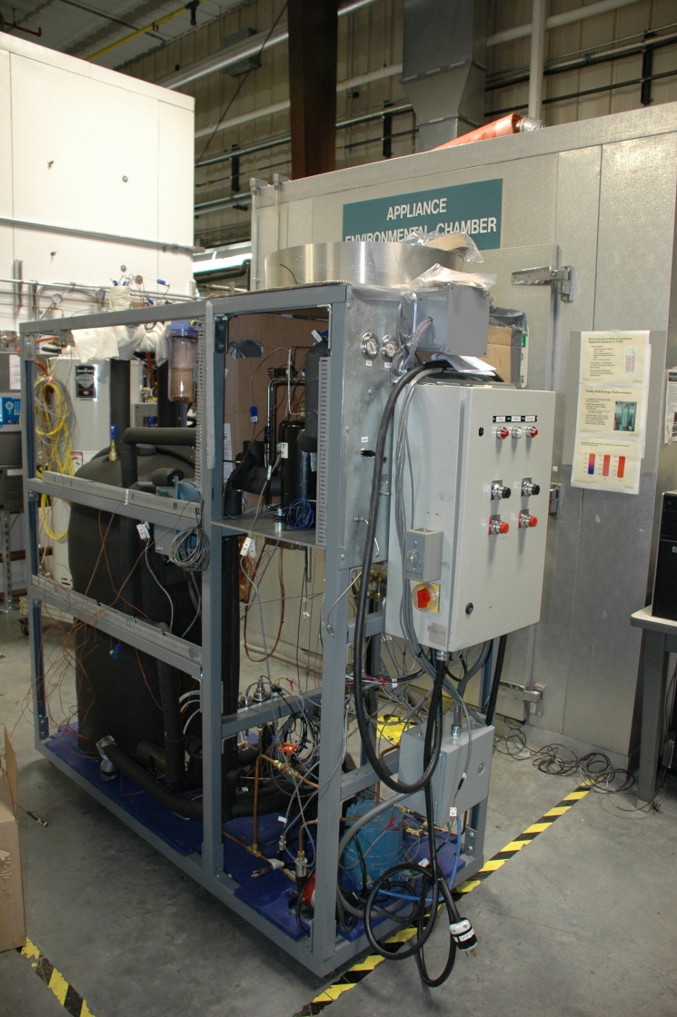 CO2 Heat Pump Water Heater Prototype<br />
Credit: Oak Ridge National Lab CO2 Heat Pump Water Heater Prototype<br />
Credit: Oak Ridge National Lab