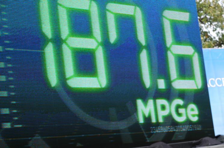 ProgressiveXPrizeEvent_September_16_2010_Peraves_187mpg
