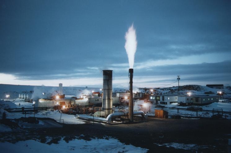 Lawrence Livermore National Laboratory demonstrated coal gasification in large-scale field experiments at the Rocky Mountain Test Facility (above) near Hanna, Wyoming. Coal gasification and sequestration of the carbon dioxide produced are among the technologies being used in a Texas Clean Energy Project.